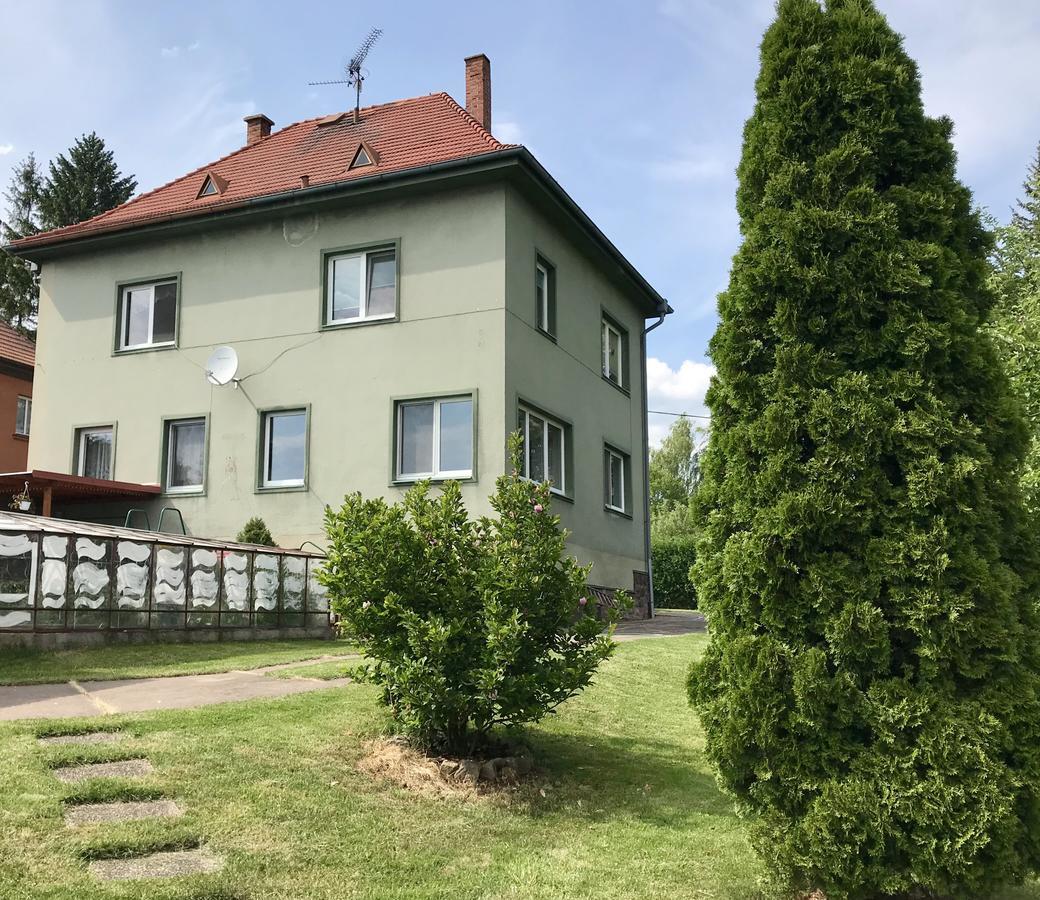 Ubytovani Janina Apartment Broumov Bagian luar foto